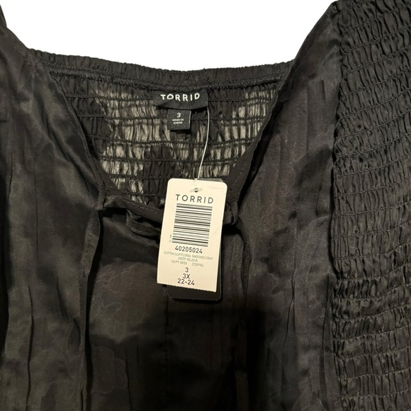 Torrid Cotton Clip Floral Smocked Crop Top Black 3X - Picture 5 of 12